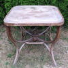 STAROZITNY-THONET-JIDELNI-STUL-PRED-RESTAUROVANIM