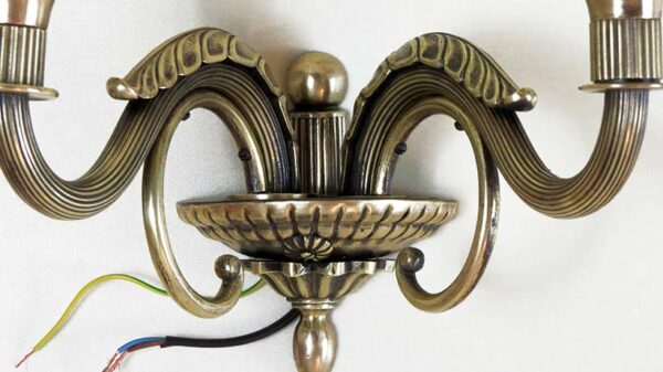 STAROZITNA-NASTENNA-LAMPA-APLIKA-HISTORISMUS