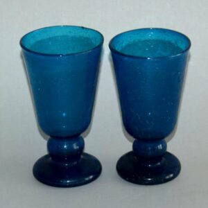 stare-dve-grogovky-modre-sklo-sklenice-na-grog