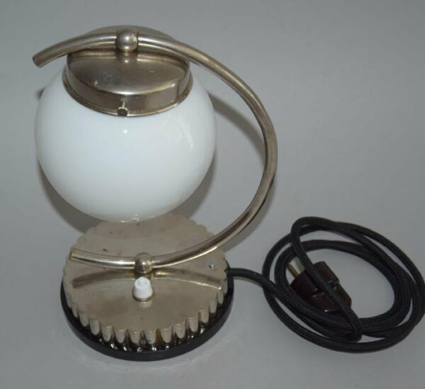 starozitna-lampicka-niklovana-bile-sklo-lampa-stolni-nikl