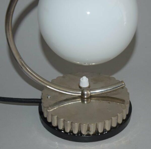 starozitna-lampicka-niklovana-bile-sklo-lampa-stolni-nikl
