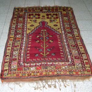 starozitny-koberec-smerovy-modlitebni-orientalni