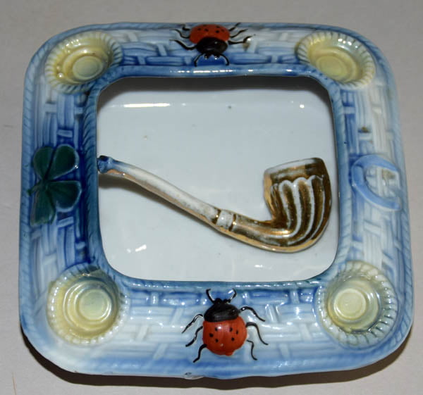 starozitny-popelnik-fajfka-na-cigarety-doutnik-popelnicek-porcelan-berusky
