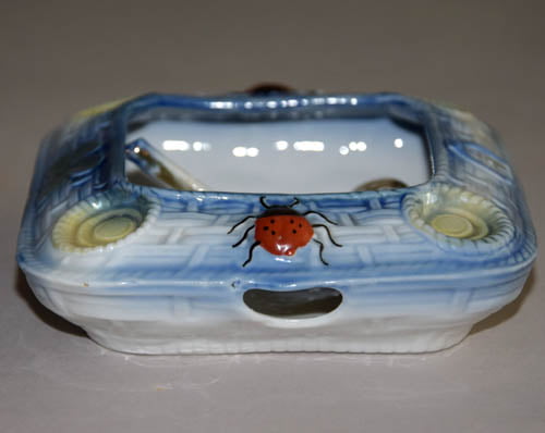 starozitny-popelnik-fajfka-na-cigarety-doutnik-popelnicek-porcelan-berusky