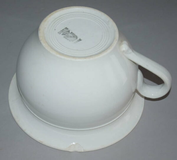 stary-nocnik-bily-porcelan-france