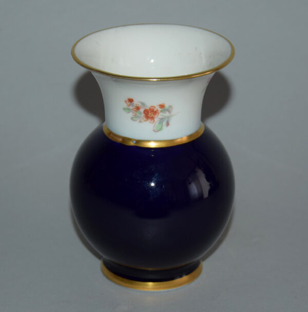 starsi-vaza-kvety-kobalt-porcelan-1.jpg