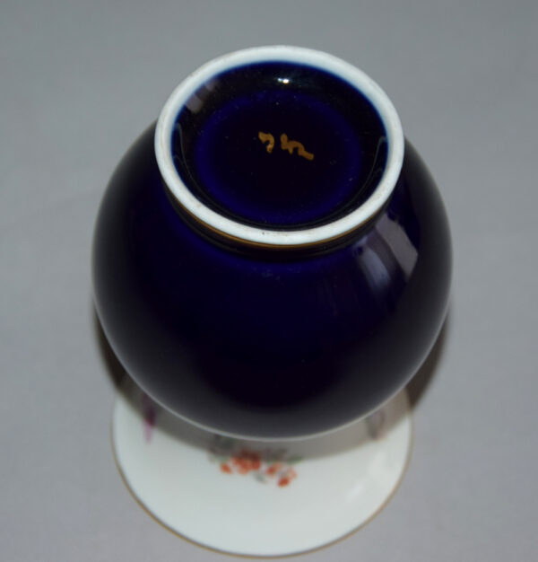 starsi-vaza-kvety-kobalt-porcelan-1.jpg