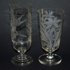 starozitne-sklenice-grogovky-sklo-piskovane-ptacek-floralni-motiv-na-grog-1.jpg