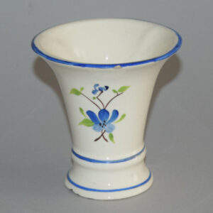 stara-vaza-royal-dux-keramika-modre-kvety-vazicka-1.jpg