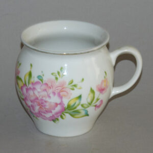 starsi-hrnek-ruzove-kvety-porcelan-1.jpg