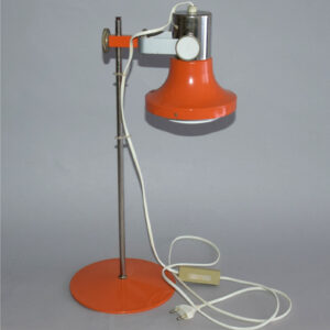 stara-stolni-retro-lampa-oranzova-a-chrom-nataceci-stinitko-1.jpg