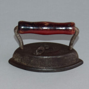 stara-litinova-zehlicka-dover-made-usa-dolly-iron-1.jpg