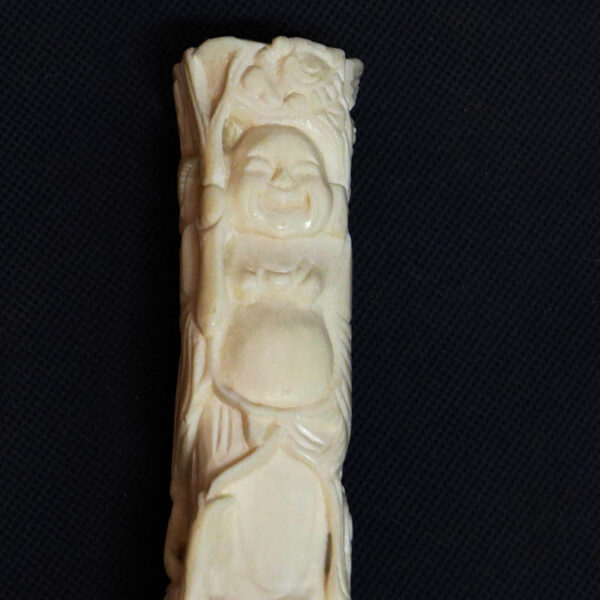 rezbovana plastika budha kost drevo