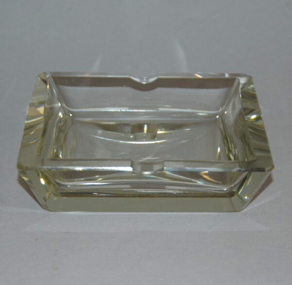 skleneny-brouseny-popelnik-ctvercovy-sklo-brousene-1.jpg