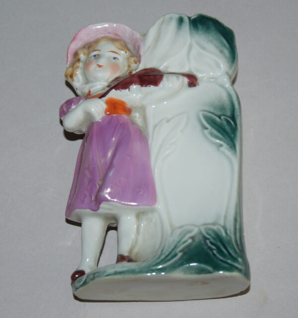 starozitne-parove-vazicky-chlapec-a-devce-porcelan-1.jpg
